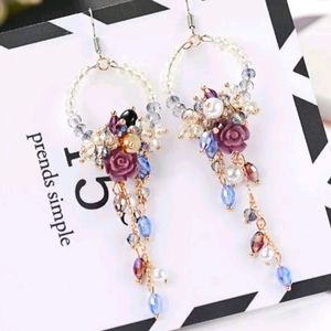 Beautiful NIP crystal floral drop earrings